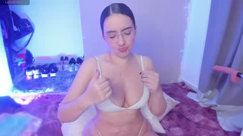 lilirouse online show from July 15, 12:10 pm