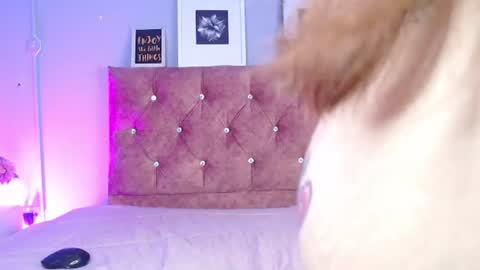 lilirousee online show from June 19, 7:17 pm