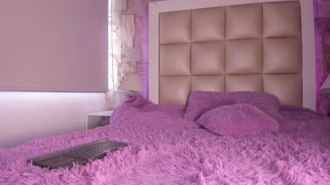 Snapshot of lilit_jade chatting on December 13, 1:22 pm Lilit online show from December 13, 1:22 pm