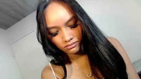 Chloe online show from March 13, 3:13 pm