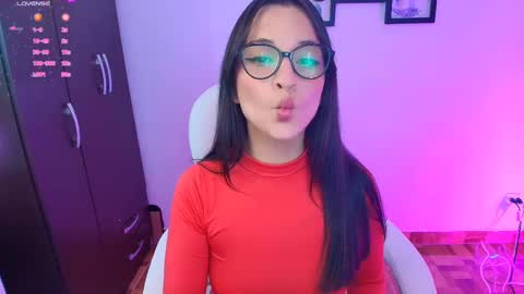 Snapshot of lilith01_ chatting on February 24, 9:41 pm Leidy online show from February 24, 9:41 pm