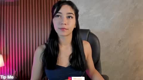 Snapshot of lilith__rosse chatting on October 14, 12:41 pm Lilith Rosse online show from October 14, 12:41 pm
