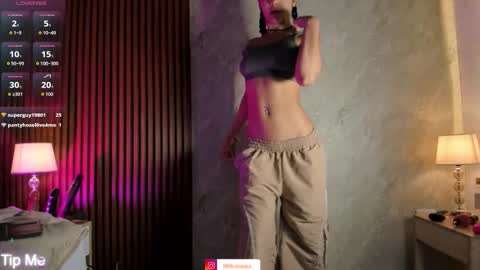 Snapshot of lilith__rosse chatting on October 1, 1:05 pm Lilith Rosse online show from October 1, 1:05 pm