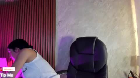 Snapshot of lilith__rosse chatting on October 5, 12:32 pm Lilith Rosse online show from October 5, 12:32 pm