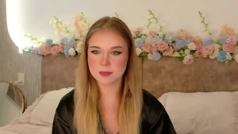 Lilith Bonheur online show from April 28, 1:14 am