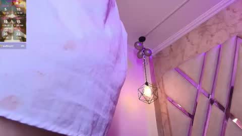   online show from December 13, 8:04 pm