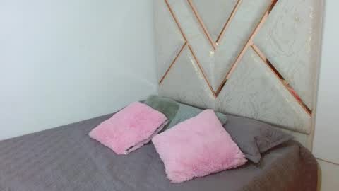 lili online show from September 21, 11:25 pm