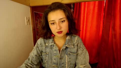 Snapshot of lilith_de_vil chatting on February 21, 5:53 pm Mistress Lilith online show from February 21, 5:53 pm