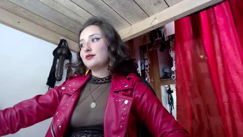 Snapshot of lilith_de_vil chatting on September 29, 8:25 pm Mistress Lilith online show from September 29, 8:25 pm