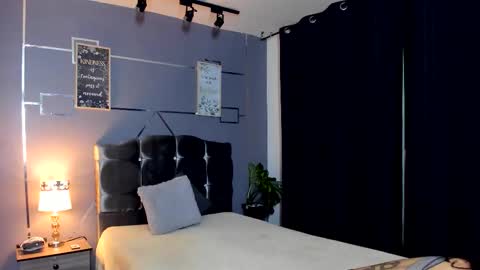 Snapshot of lilith_morgan01 chatting on October 4, 12:44 pm lilith_morgan01 online show from October 4, 12:44 pm