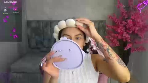 Lilith  online show from September 12, 8:38 pm