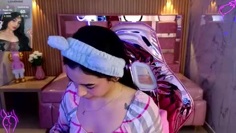 Lilith  online show from October 16, 4:15 am