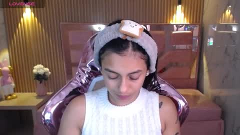 Lilith  online show from February 5, 1:00 pm