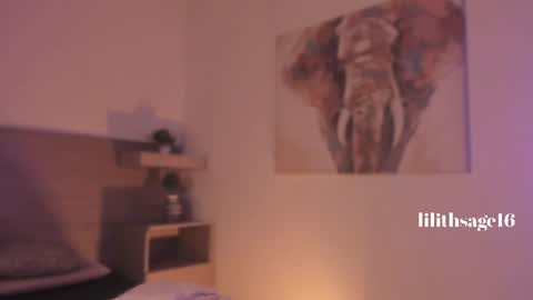 lilith_sage_ online show from July 14, 5:17 pm
