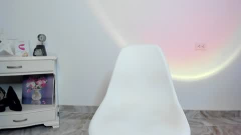 Alejandra  online show from June 27, 6:14 am