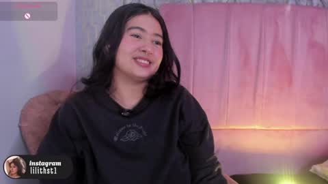 lilithcb_ online show from June 7, 8:59 pm
