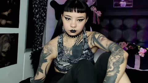 Snapshot of lilithmoon666 chatting on February 4, 10:34 pm   online show from February 4, 10:34 pm