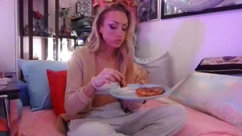 Lilithohfish online show from January 19, 12:51 am