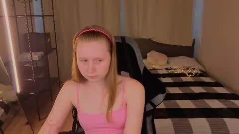  Lili Tiny  GMT2 3-10AM  MonTueWedThuSat online show from July 31, 8:04 am