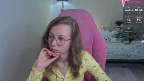 Snapshot of lill_mary chatting on September 17, 2:53 am Maria online show from September 17, 2:53 am