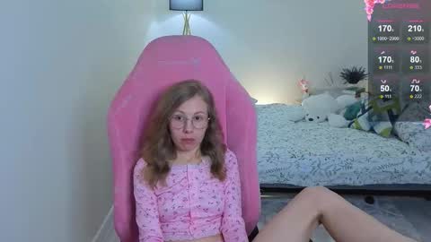 Snapshot of lill_mary chatting on September 16, 2:52 am Maria online show from September 16, 2:52 am