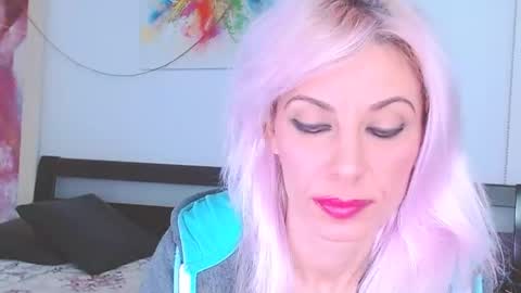 Snapshot of lillianasara chatting on March 2, 7:52 pm Lara online show from March 2, 7:52 pm