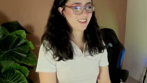 Snapshot of lillianderson chatting on September 26, 1:42 pm lillianderson - Next stream start at 0700hs GTM-3 online show from September 26, 1:42 pm
