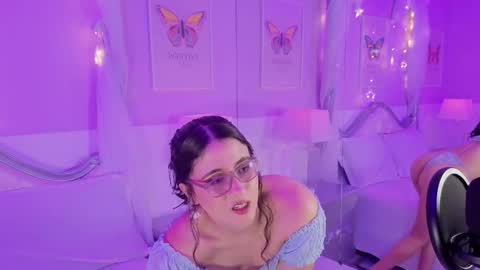 Snapshot of lillianderson chatting on September 19, 12:48 pm lillianderson - Next stream start at 0700hs GTM-3 online show from September 19, 12:48 pm