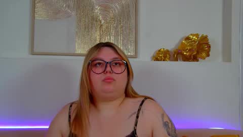 LillianHaig online show from March 12, 7:16 pm