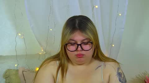 LillianHaig online show from March 18, 6:46 pm