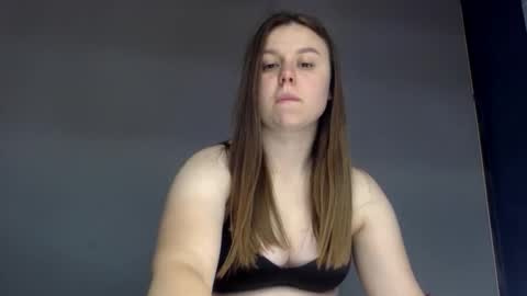 Lily online show from October 14, 8:06 am