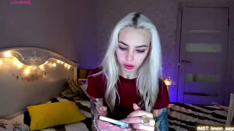 LilliMoore online show from July 14, 11:20 pm
