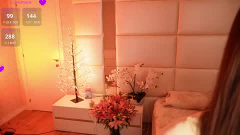 Lilly Colins online show from June 11, 8:38 pm