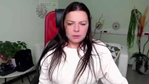 Snapshot of lily_flower7_ chatting on September 24, 8:35 am Lily online show from September 24, 8:35 am