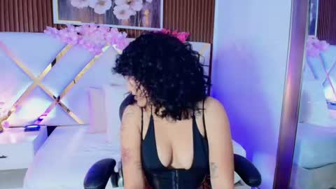 lily online show from July 26, 6:43 am