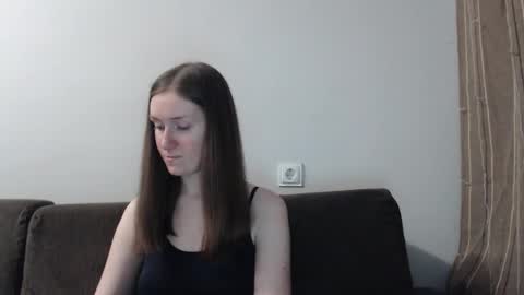 lily_love_x online show from March 4, 11:11 pm