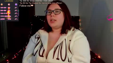 Snapshot of lily_lu_one chatting on October 15, 12:46 am Elina online show from October 15, 12:46 am