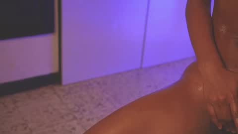 Lily Miiller online show from December 14, 12:27 am