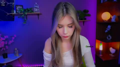 Lily online show from May 10, 1:18 am