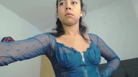 Lily Roberts online show from January 18, 2:12 pm