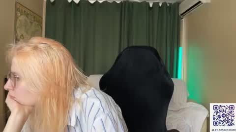 Lily Spark online show from June 25, 5:12 am