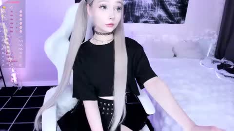 Lily online show from June 18, 12:56 am