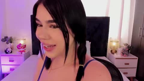 LilyWoodz online show from July 4, 7:10 pm