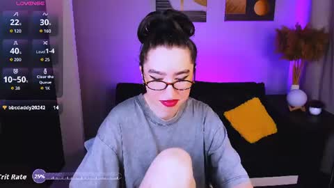 LILY online show from June 26, 2:51 pm