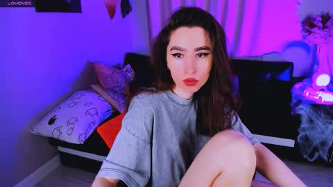 LILY online show from October 29, 8:07 am