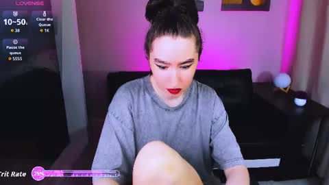 LILY online show from June 18, 2:22 pm