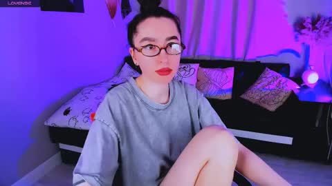 LILY online show from October 22, 8:30 am