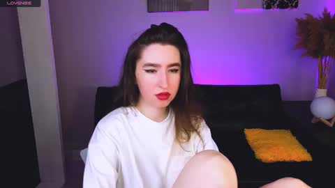 LILY online show from July 12, 7:31 am