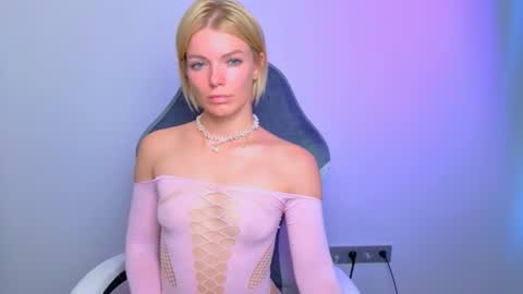 lilydavisss online show from June 19, 3:55 am