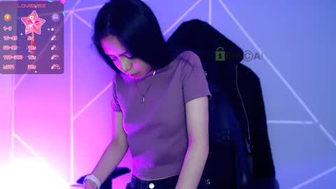 Snapshot of lilylouisee_ chatting on October 12, 12:40 pm Liliana louise online show from October 12, 12:40 pm